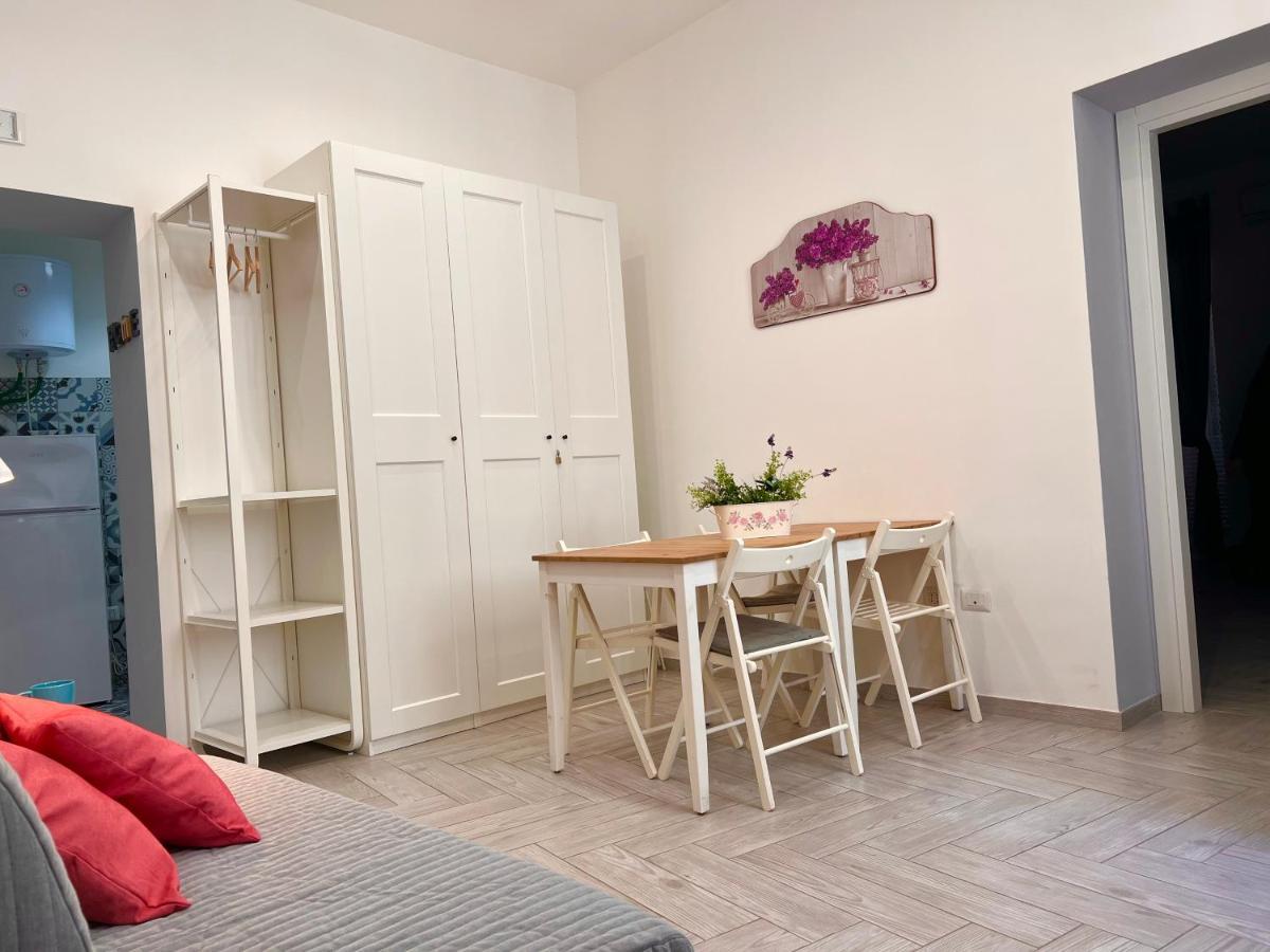 Vico Longo 25 - Ensuit Flat In The Heart Of Naples Extérieur photo