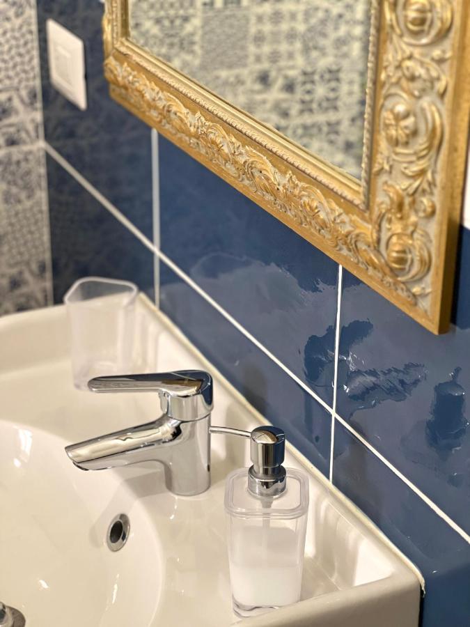 Vico Longo 25 - Ensuit Flat In The Heart Of Naples Extérieur photo